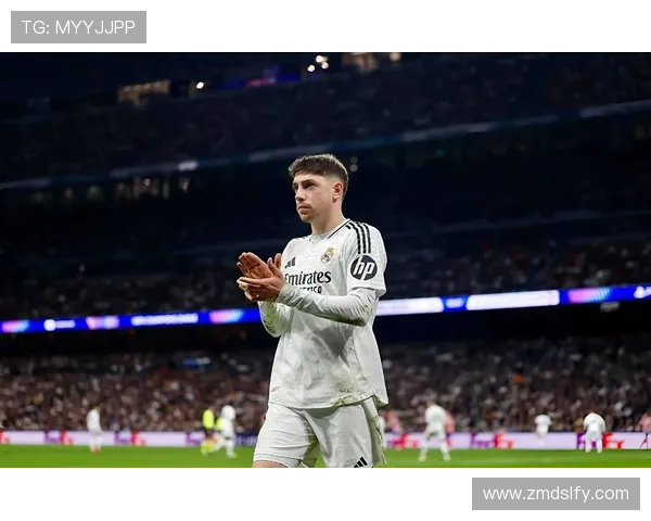 足球明星化身冰人展现冰上技巧与足球魅力的完美结合