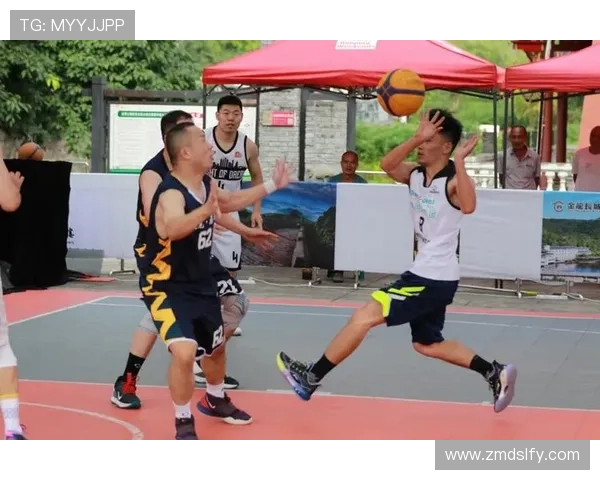 成都篮球队强势崛起荣登篮球状态排行榜第三名引发关注 成都篮球队强势崛起荣登篮球状态排行榜第三名引发关注