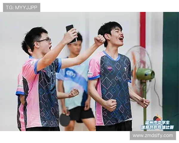 重庆乒乓球队精英赛精彩配合展现团队实力与默契的完美结合 重庆乒乓球队精英赛精彩配合展现团队实力与默契的完美结合